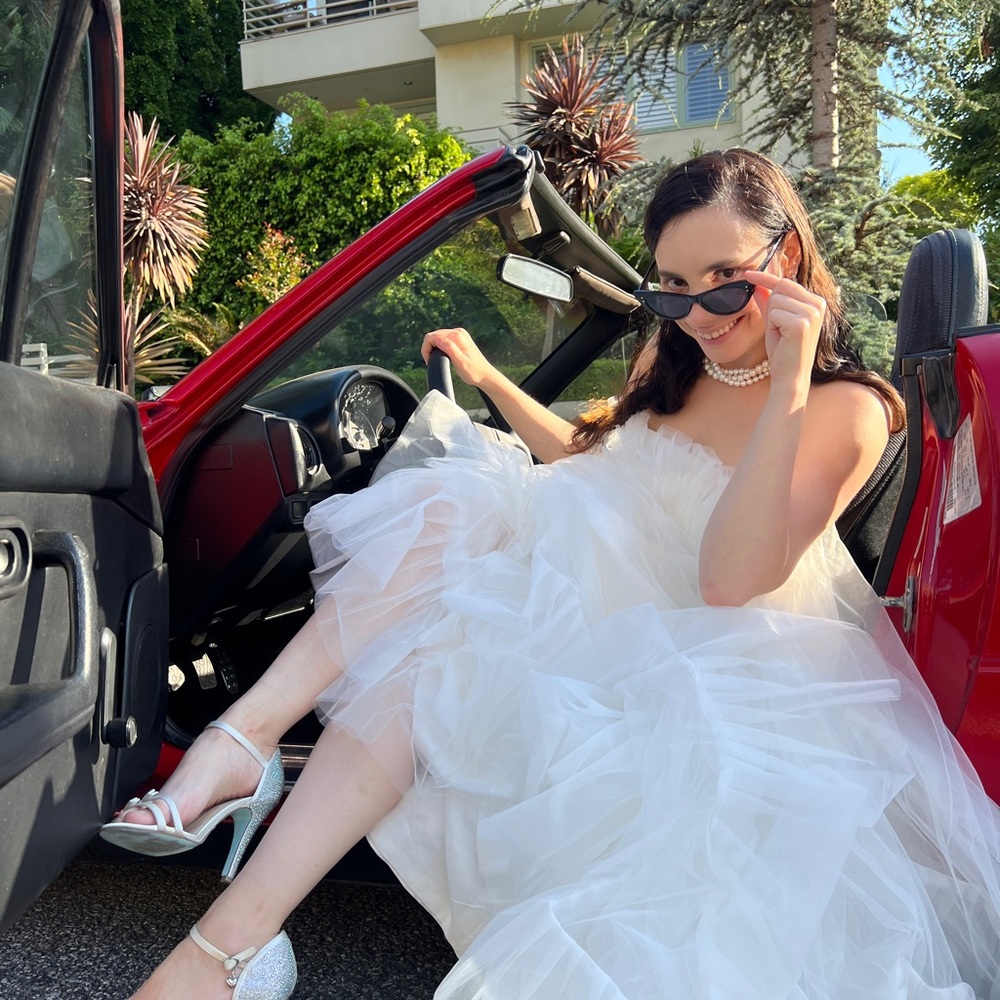1950’s inspired strapless Aline Wedding dress - Picture 2 of 8